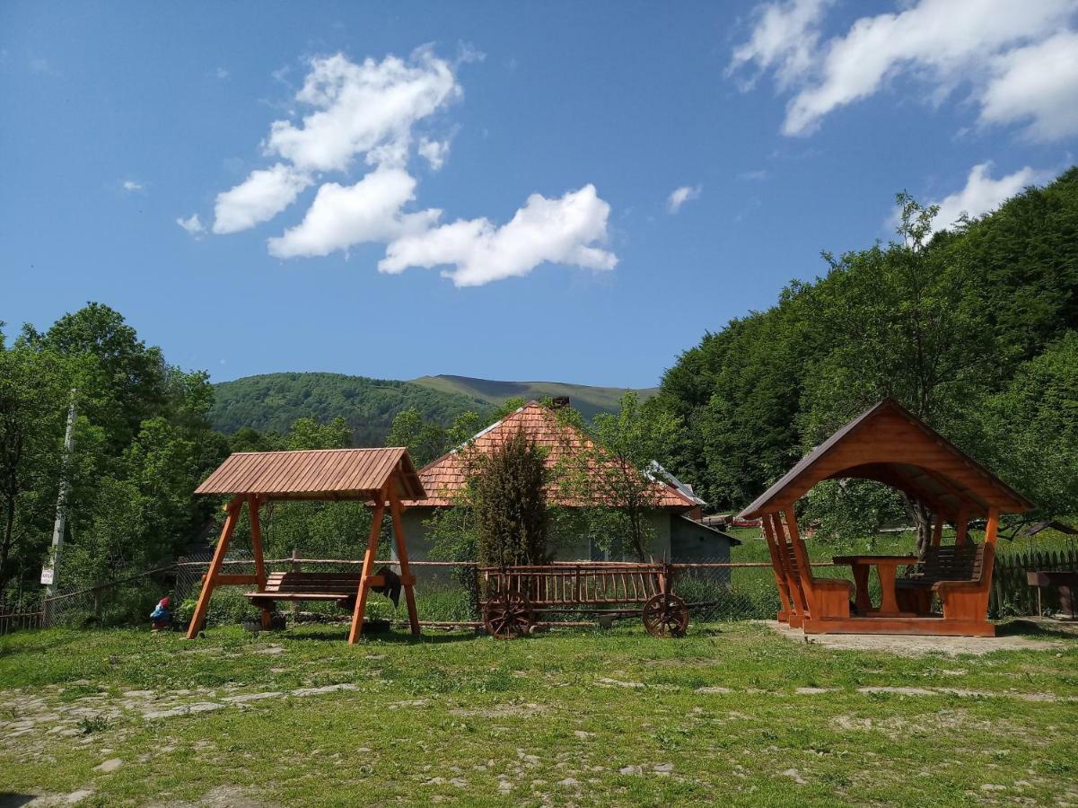 Верховинський Котедж Bukovets Esterno foto